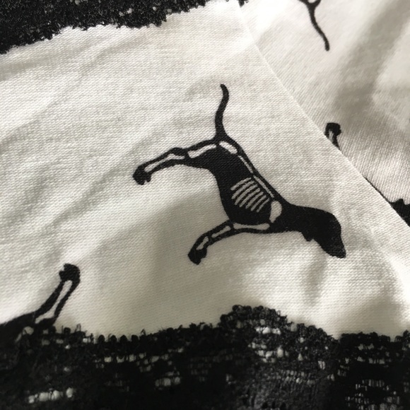 👻 VS PINK Lace Trim Cheekster - Picture 3 of 4